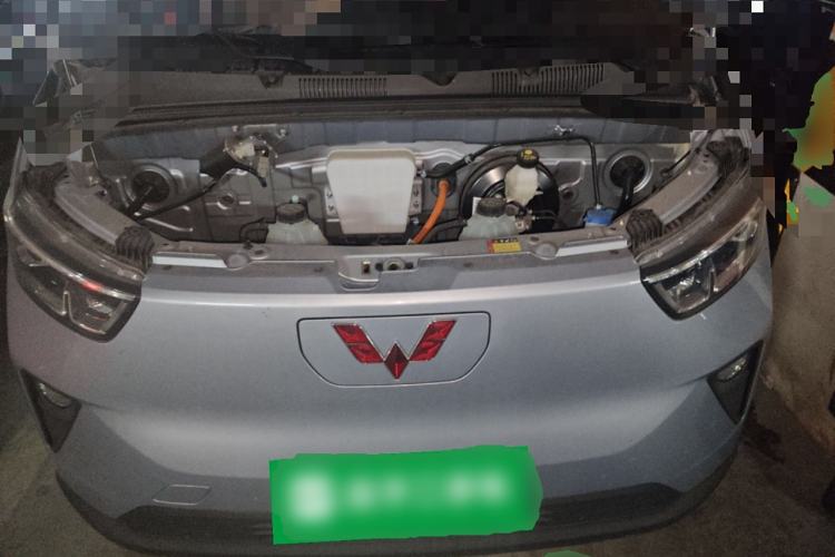 Used Wuling Yangguang 2024 300km Comfort Version with Sealed Windows 60kW Engine Bay