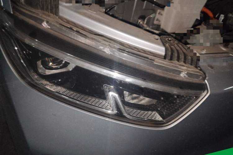 Used Wuling Yangguang 2024 300km Comfort Version with Sealed Windows 60kW Exterior 6