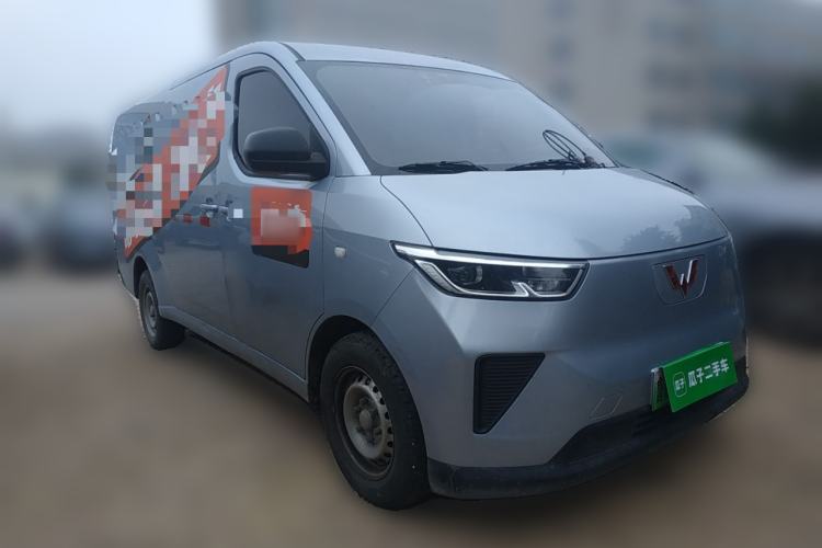 Used Wuling Yangguang 2024 300km Range Practical Window-Sealed Version 60kW Front Right 45 Deg