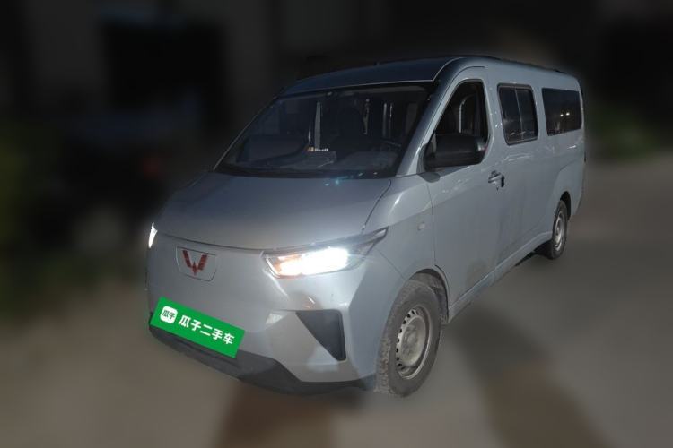 Used Wuling Yangguang 2024 300KM Comfort Version Passenger Van 75kW Guazi used car, China used car export, Used car for sale, Used  cars, Cheapest cars for sale