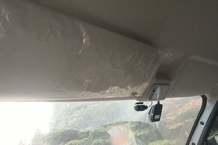 Used Wuling Yangguang 2024 300km Range Practical Window-Sealed Version 60kW Headliner