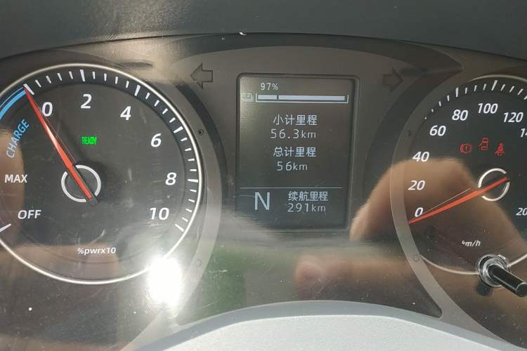 Used Wuling Yangguang 2024 300KM Comfort Version Passenger Van 75kW Instrument Cluster