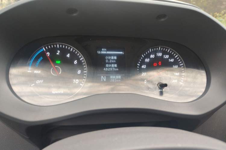 Used Wuling Yangguang 2024 300KM Comfort Version Passenger Van 75kW Instrument Cluster