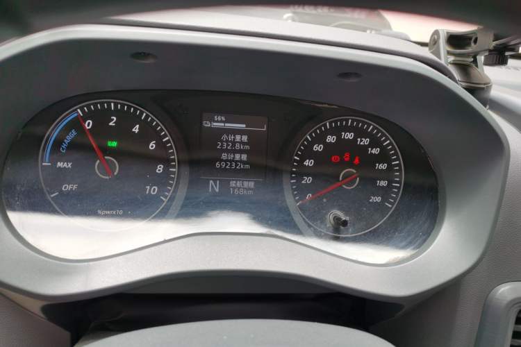 Used Wuling Yangguang 2024 300KM Comfort Version Passenger Van 75kW Instrument Cluster