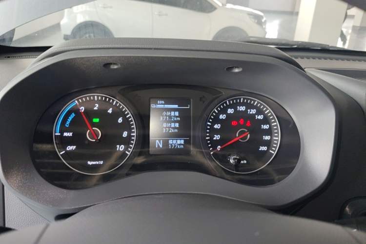 Used Wuling Yangguang 2024 300KM Comfort Version Passenger Van 75kW Instrument Cluster
