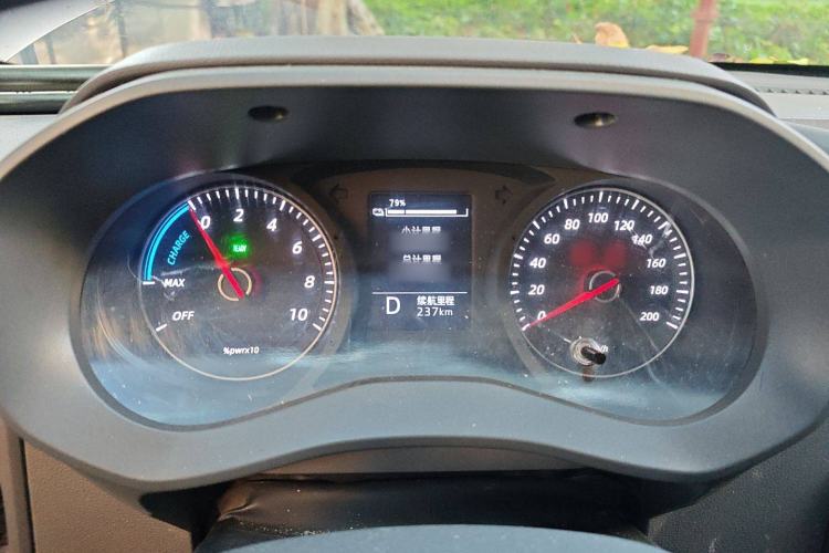 Used Wuling Yangguang 2024 300km Comfort-Grade Passenger Van 60kW Instrument Cluster