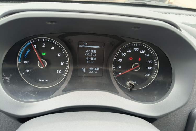 Used Wuling Yangguang 2024 300KM Comfort Version Passenger Van 75kW Instrument Cluster