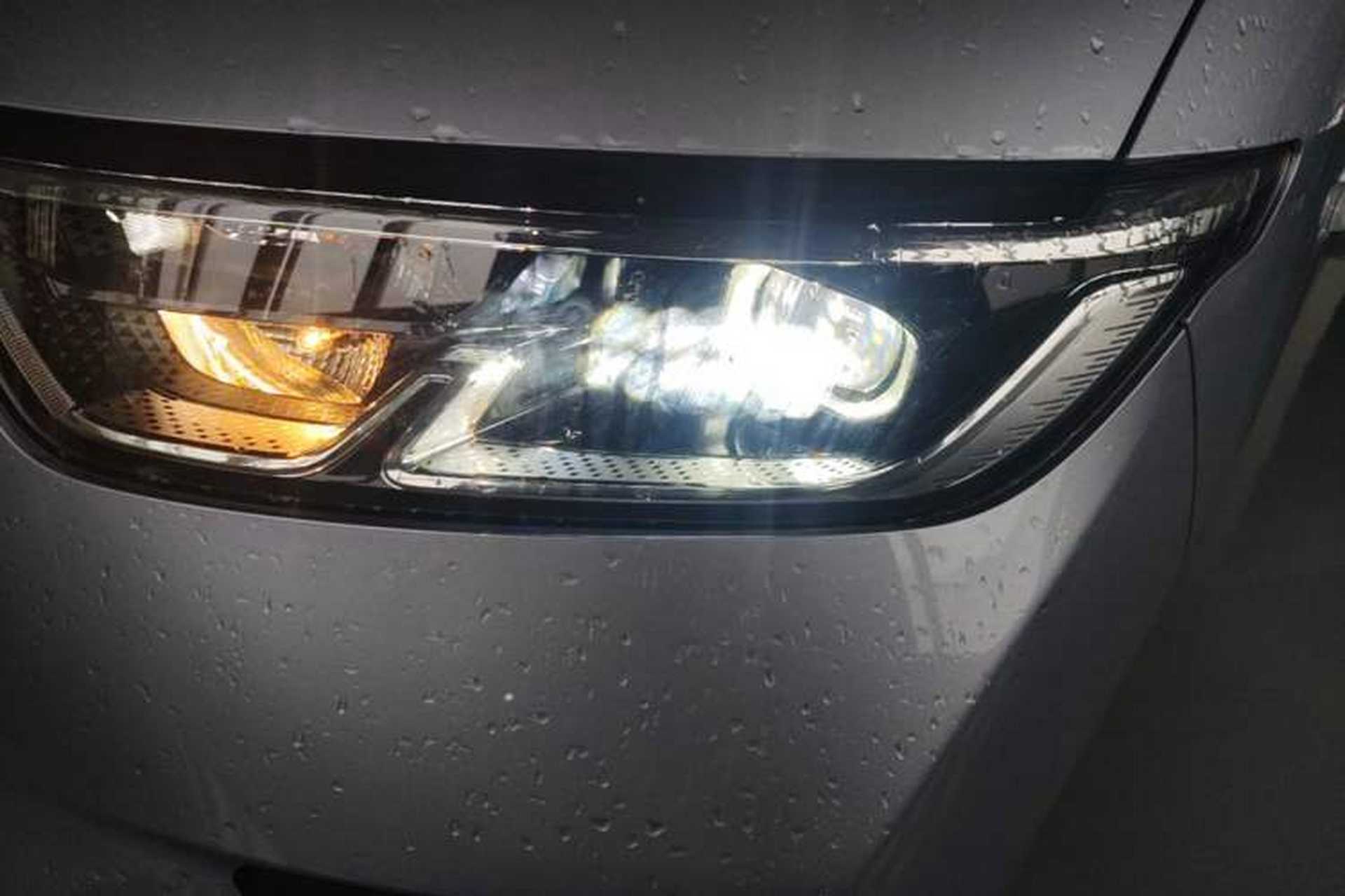Used Wuling Yangguang 2024 300KM Comfort Version Passenger Van 75kW Left Front Headlight