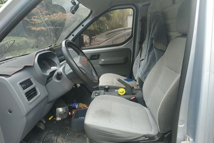 Used Wuling Yangguang 2024 300km Range Practical Window-Sealed Version 60kW Left Front Seat
