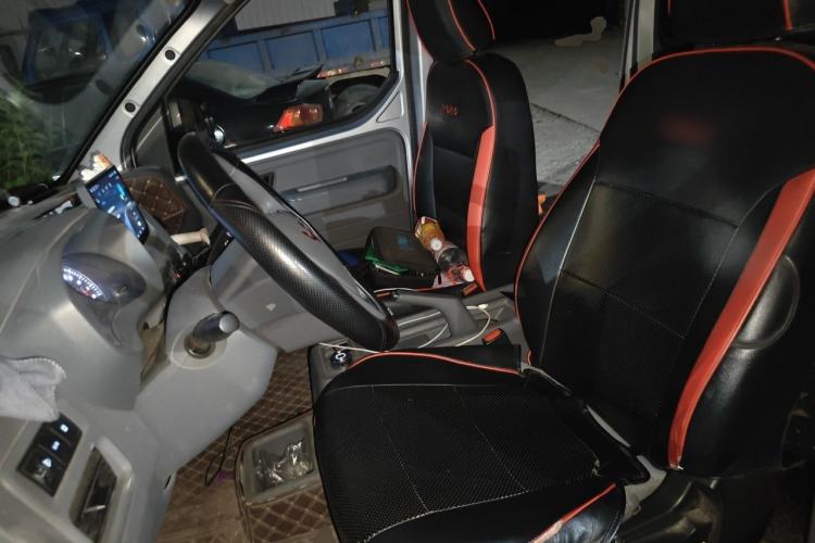 Used Wuling Yangguang 2024 300KM Comfort Version Passenger Van 75kW Left Front Seat