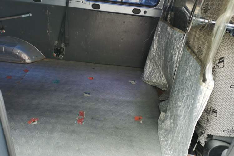 Used Wuling Yangguang 2024 300KM Comfort Version Passenger Van 75kW Left Rear Seat