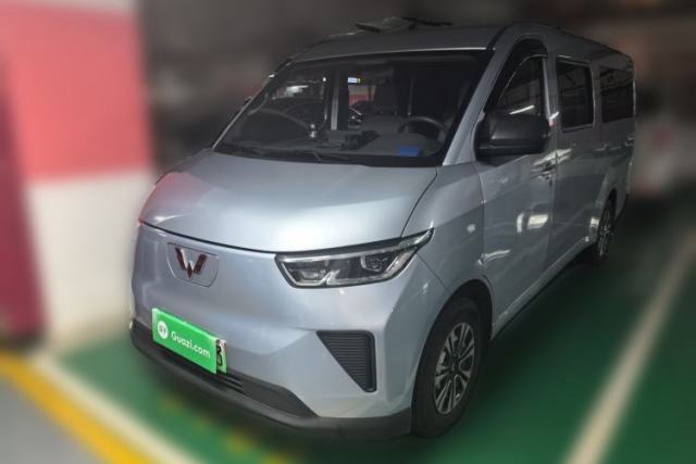 Used Wuling Yangguang 2024 300KM Comfort Version Passenger Van 75kW
