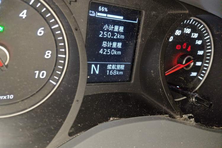 Used Wuling Yangguang 2024 300km Comfort Version with Sealed Windows 60kW Odometer Close Up