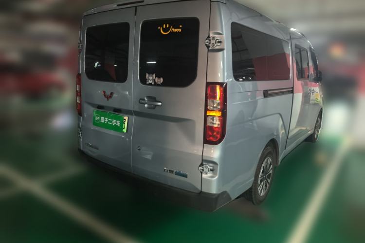 Used Wuling Yangguang 2024 300KM Comfort Version Passenger Van 75kW Rear Right 45 Deg