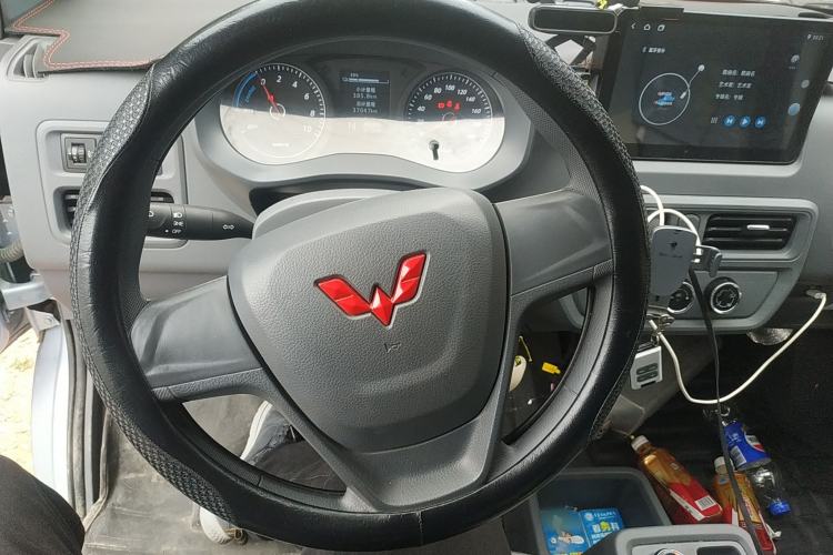 Used Wuling Yangguang 2024 300km Range Practical Window-Sealed Version 60kW Steering Wheel