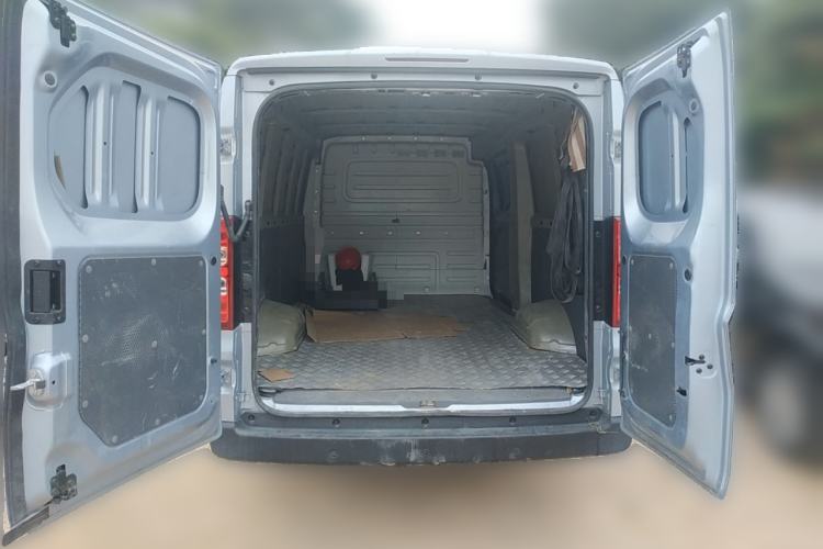Used Wuling Yangguang 2024 300km Range Practical Window-Sealed Version 60kW Trunk