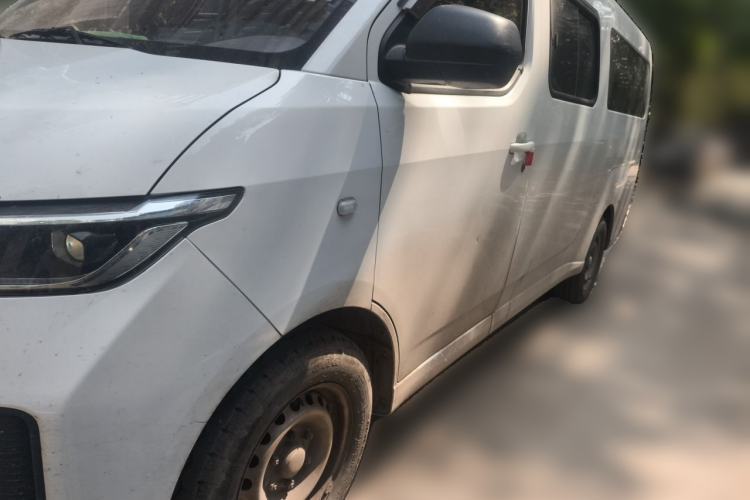 Used Wuling Yangguang 2024 300KM Comfort Version Passenger Van 75kW Guazi used car, China used car export, Used car for sale, Used cars, Cheapest cars for sale