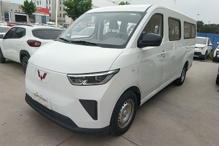 Used Wuling Yangguang 2024 300KM Comfort Version Passenger Van 75kW Guazi used car, China used car export, Used car for sale, Used cars, Cheapest cars for sale
