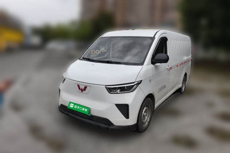 Wuling Yangguang 2024 300km Range Practical Window-Sealed Version 60kW