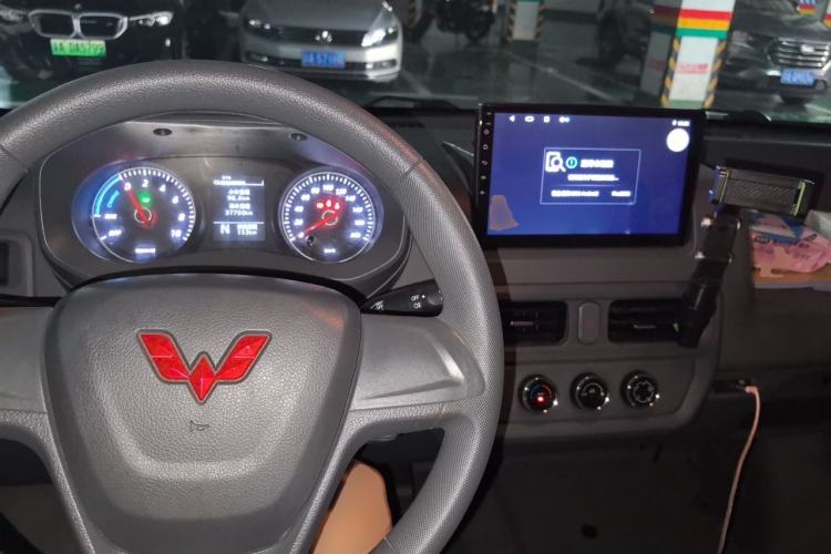 Used Wuling Yangguang 2024 300km Comfort Version with Sealed Windows 60kW Center Console
