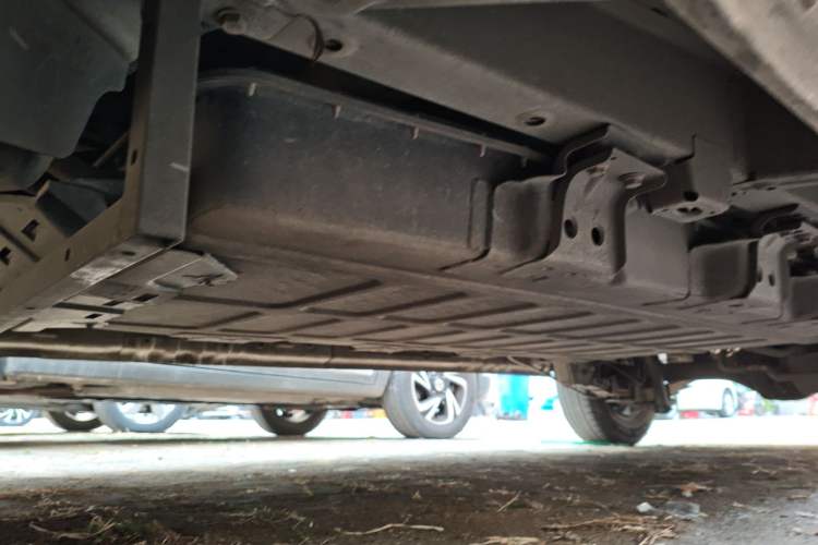 Used Wuling Yangguang 2024 300km Range Practical Window-Sealed Version 60kW Chassis Front Left