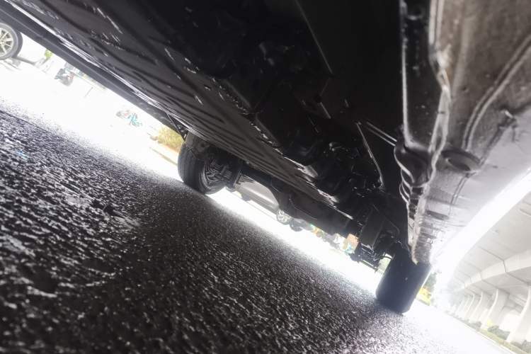 Used Wuling Yangguang 2024 300km Range Practical Window-Sealed Version 60kW Chassis Front Left