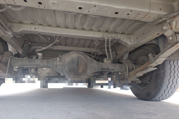 Used Wuling Yangguang 2024 300km Range Practical Window-Sealed Version 60kW Chassis Rear