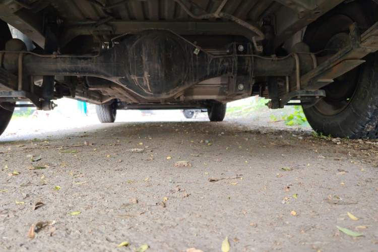 Used Wuling Yangguang 2024 300KM Comfort Version Passenger Van 75kW Chassis Rear