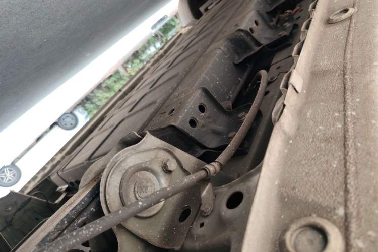 Used Wuling Yangguang 2024 300km Comfort Version with Sealed Windows 60kW Chassis Rear Left
