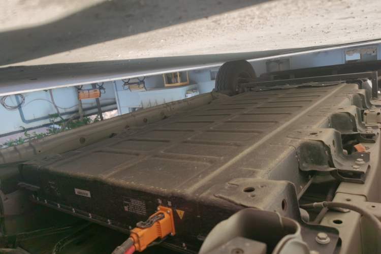 Used Wuling Yangguang 2024 300KM Comfort Version Passenger Van 75kW Chassis Rear Left