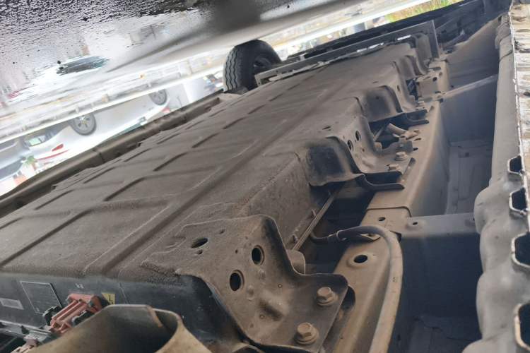 Used Wuling Yangguang 2024 300km Range Practical Window-Sealed Version 60kW Chassis Rear Left