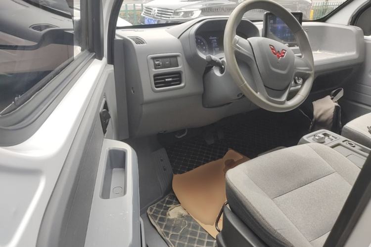 Used Wuling Yangguang 2024 300km Range Practical Window-Sealed Version 60kW Driver Seat