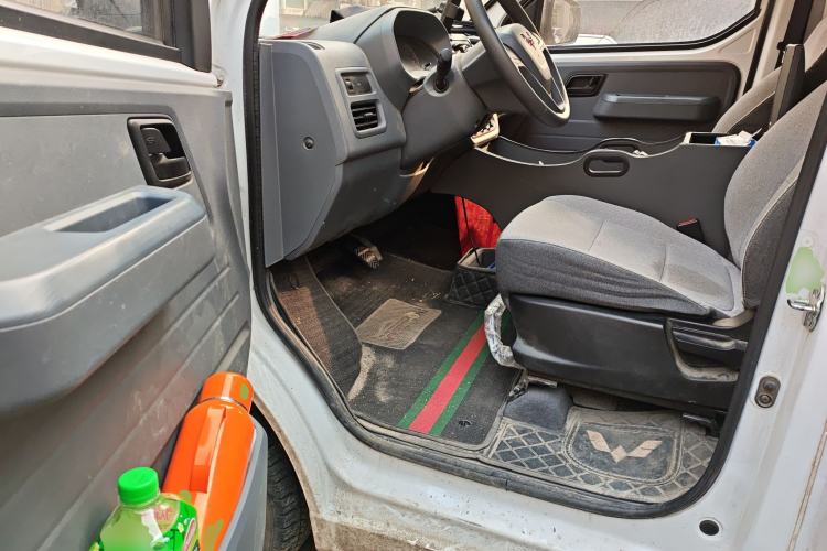 Used Wuling Yangguang 2024 300km Range Practical Window-Sealed Version 60kW Driver Seat