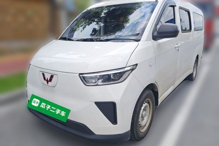 Used Wuling Yangguang 2024 300KM Comfort Version Passenger Van 75kW Guazi used car, China used car export, Used car for sale, Used  cars, Cheapest cars for sale