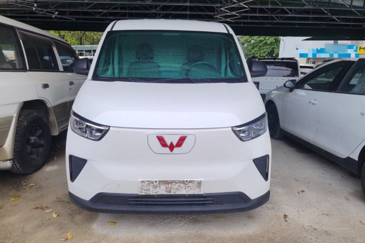 Used Wuling Yangguang 2024 300km Range Practical Window-Sealed Version 60kW Exterior 1