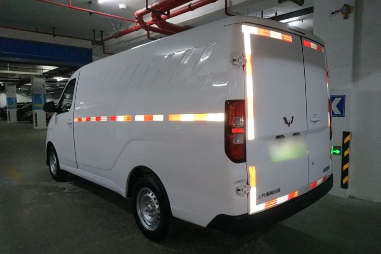 Used Wuling Yangguang 2024 300km Range Practical Window-Sealed Version 60kW Exterior 3