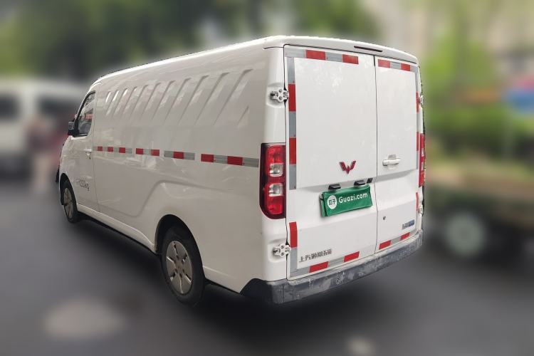 Used Wuling Yangguang 2024 300km Comfort Version with Sealed Windows 60kW Exterior 3