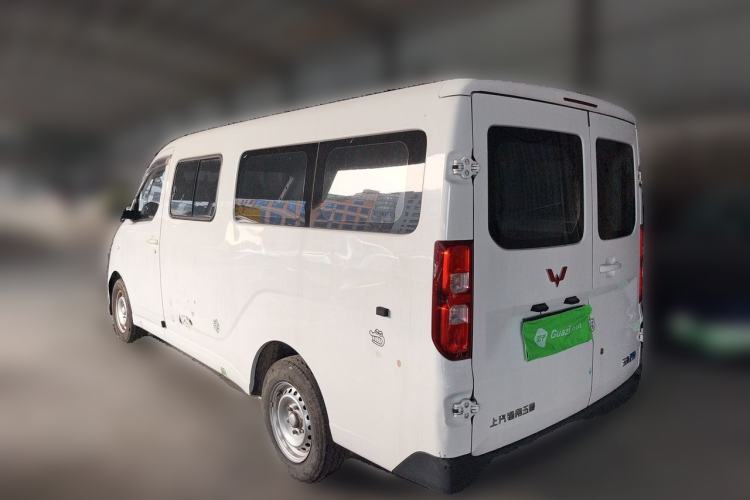 Used Wuling Yangguang 2024 300KM Comfort Version Passenger Van 75kW Exterior 3
