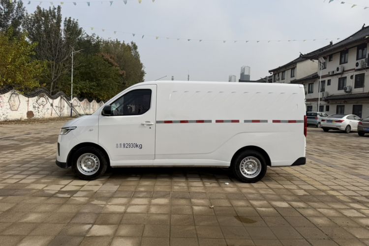 Used Wuling Yangguang 2024 300km Range Practical Window-Sealed Version 60kW Exterior 4