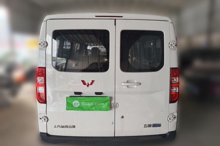 Used Wuling Yangguang 2024 300KM Comfort Version Passenger Van 75kW Exterior 4