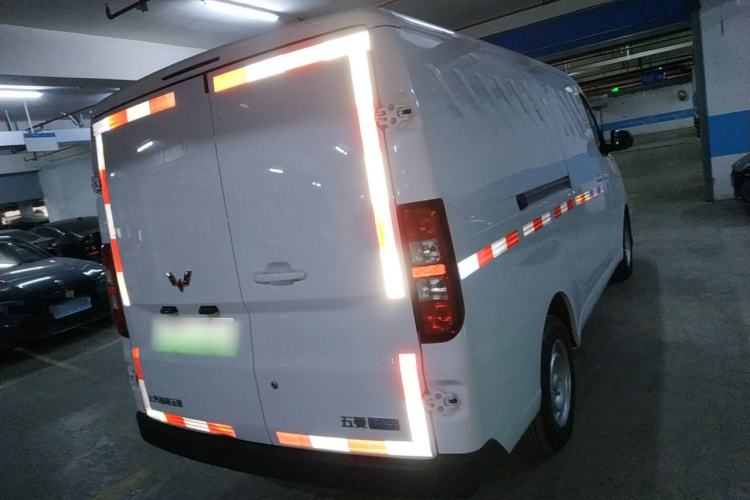 Used Wuling Yangguang 2024 300km Range Practical Window-Sealed Version 60kW Exterior 5