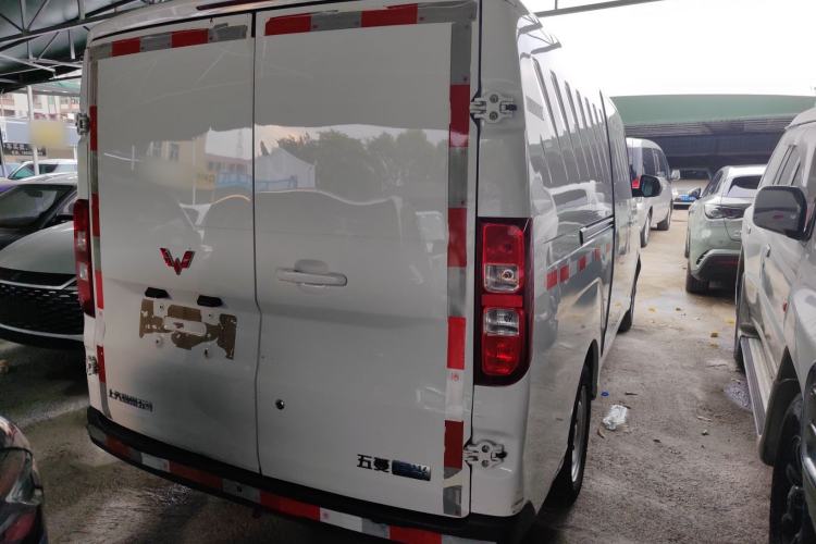 Used Wuling Yangguang 2024 300km Range Practical Window-Sealed Version 60kW Exterior 7