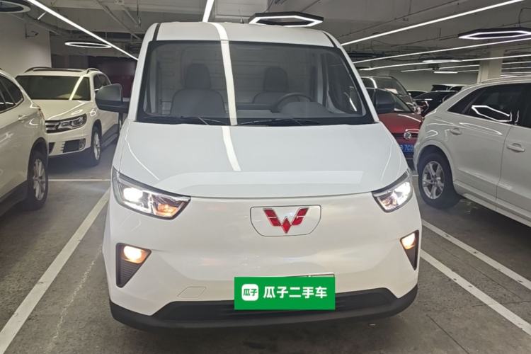 Used Wuling Yangguang 2024 300km Comfort Version with Sealed Windows 60kW Front