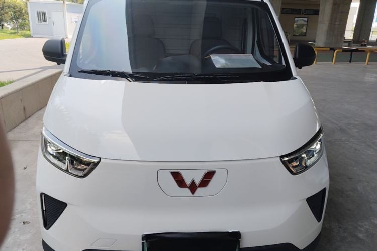 Used Wuling Yangguang 2024 300km Range Practical Window-Sealed Version 60kW Front
