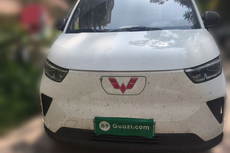 Used Wuling Yangguang 2024 300KM Comfort Version Passenger Van 75kW Front