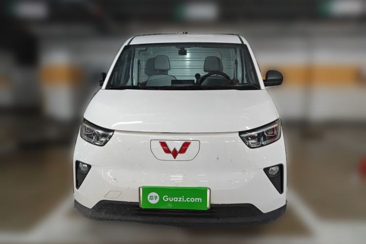 Used Wuling Yangguang 2024 300km Comfort Version with Sealed Windows 60kW Front