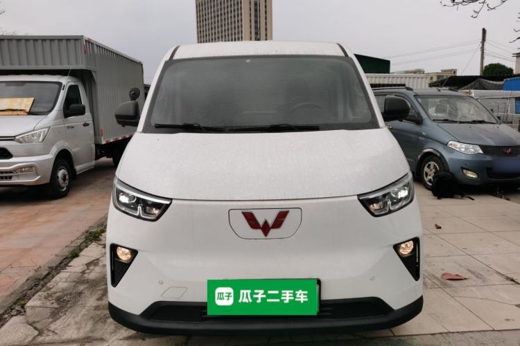 Used Wuling Yangguang 2024 300km Comfort Version with Sealed Windows 60kW Front