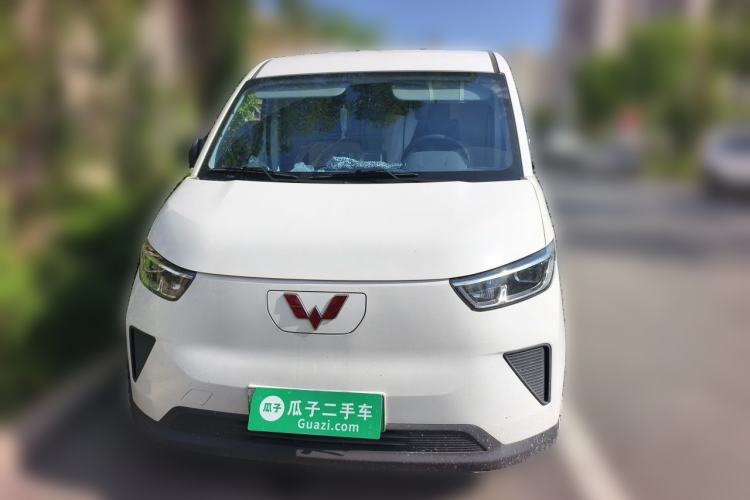 Used Wuling Yangguang 2024 300km Range Practical Window-Sealed Version 60kW Front