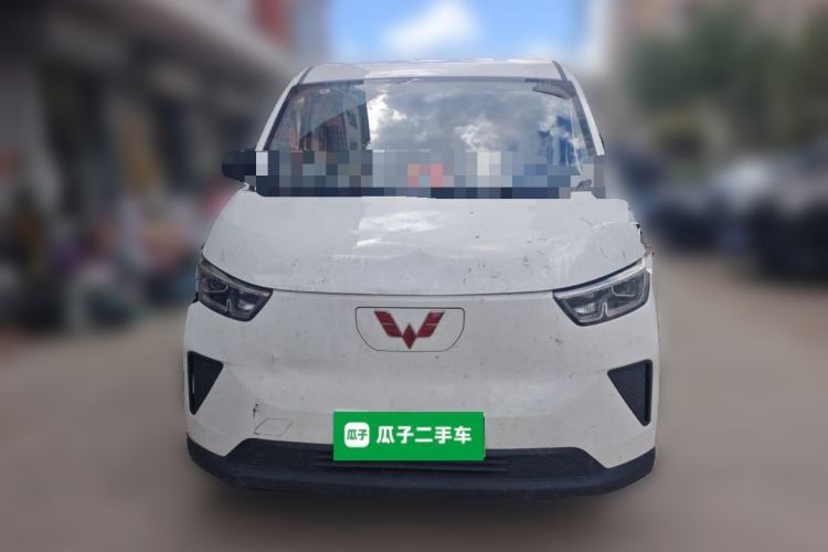 Used Wuling Yangguang 2024 300km Range Practical Window-Sealed Version 60kW Front