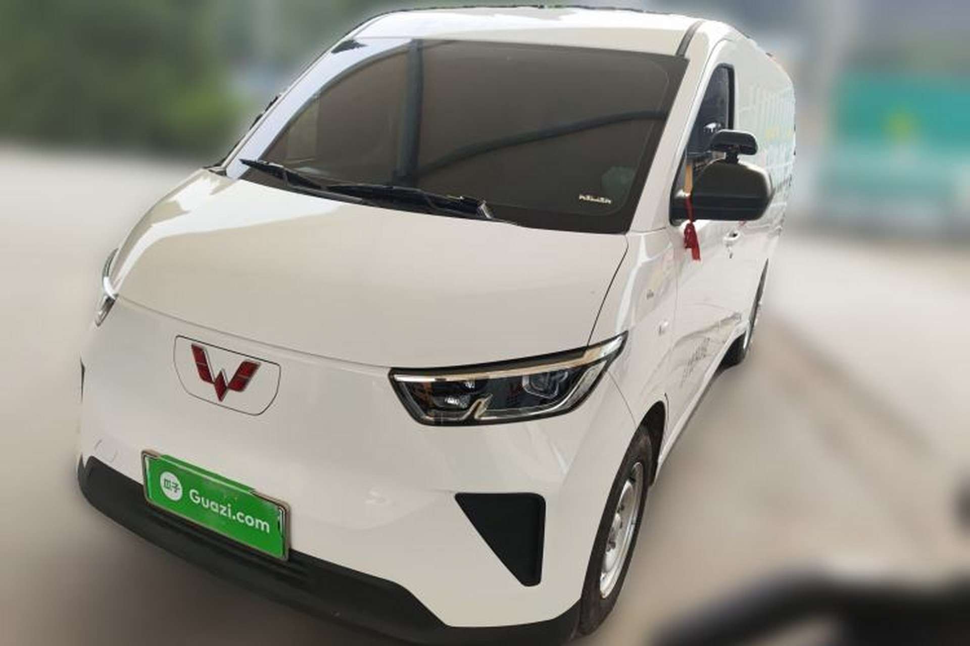 Used Wuling Yangguang 2024 300km Range Practical Window-Sealed Version 75kW Front Left 45 Deg